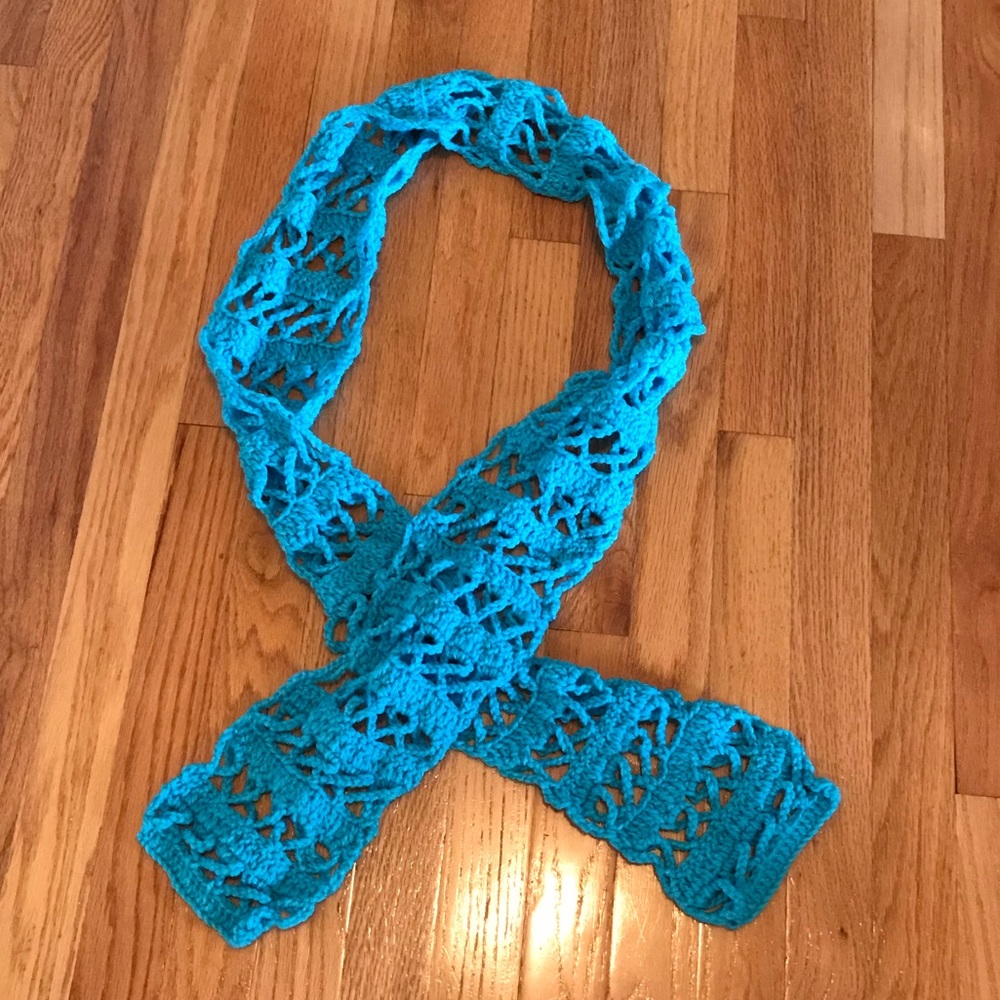 NWOT Teal Scarf Hand Knit